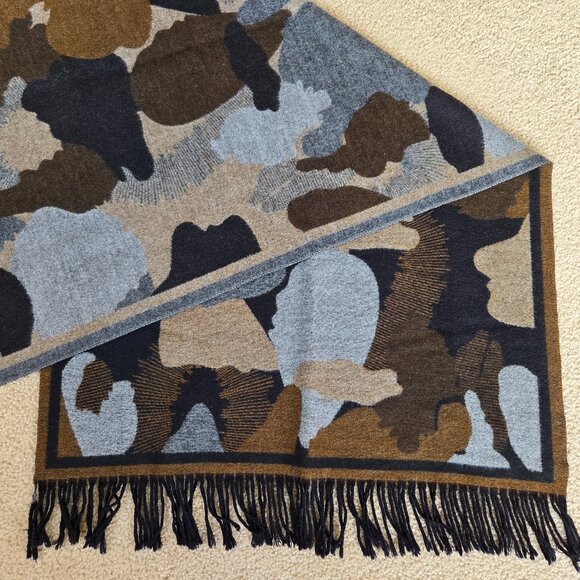 NWOT Thick and SUPER SOFT camo camouflage scarf - Picture 2 of 13